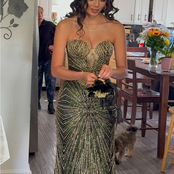 Elegant Strapless Gold and Black Evening Dress